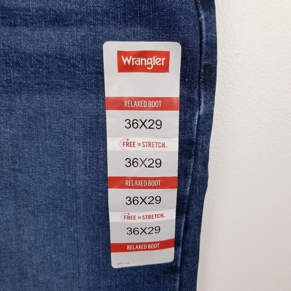 Wrangler Relaxed Boot Jeans NWT size 36x29 - Picture 4 of 10